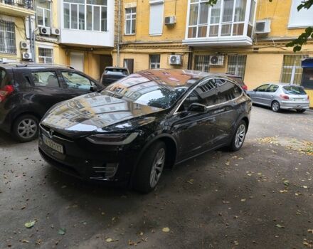 Черный Тесла Модель Х, объемом двигателя 0 л и пробегом 120 тыс. км за 25000 $, фото 2 на Automoto.ua