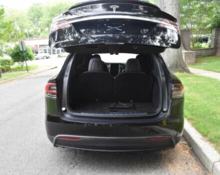 Черный Тесла Модель Х, объемом двигателя 0 л и пробегом 50 тыс. км за 32000 $, фото 15 на Automoto.ua