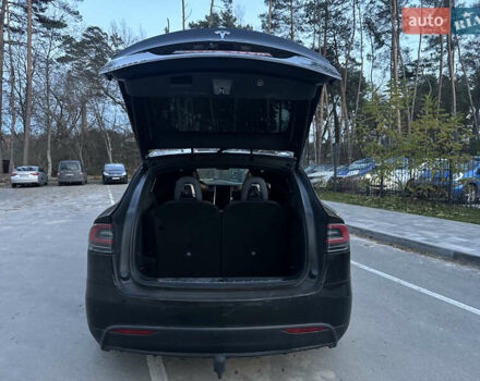 Черный Тесла Модель Х, объемом двигателя 0 л и пробегом 194 тыс. км за 19999 $, фото 21 на Automoto.ua