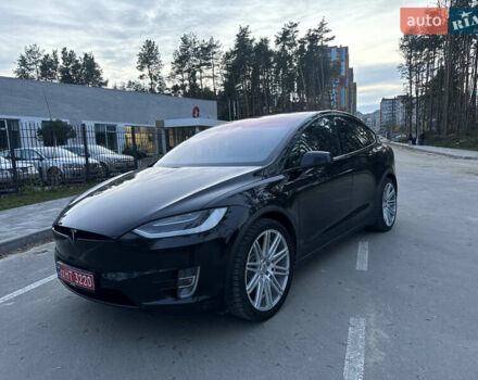 Черный Тесла Модель Х, объемом двигателя 0 л и пробегом 194 тыс. км за 19999 $, фото 7 на Automoto.ua