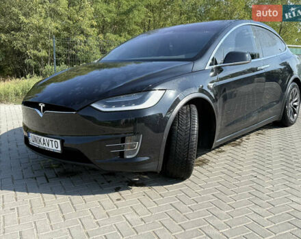 Черный Тесла Модель Х, объемом двигателя 0 л и пробегом 157 тыс. км за 25500 $, фото 4 на Automoto.ua