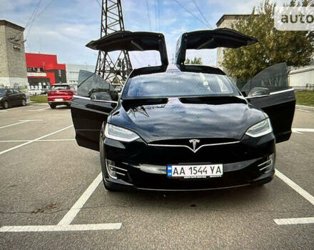 Черный Тесла Модель Х, объемом двигателя 0 л и пробегом 140 тыс. км за 41500 $, фото 5 на Automoto.ua