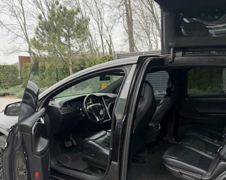 Черный Тесла Модель Х, объемом двигателя 0 л и пробегом 144 тыс. км за 22000 $, фото 4 на Automoto.ua