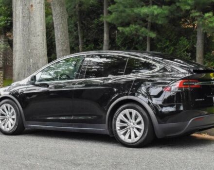 Черный Тесла Модель Х, объемом двигателя 0 л и пробегом 50 тыс. км за 32000 $, фото 6 на Automoto.ua