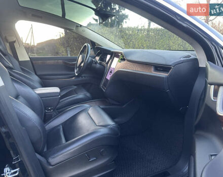 Черный Тесла Модель Х, объемом двигателя 0 л и пробегом 91 тыс. км за 20500 $, фото 13 на Automoto.ua