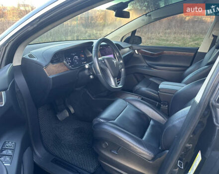 Черный Тесла Модель Х, объемом двигателя 0 л и пробегом 91 тыс. км за 20500 $, фото 19 на Automoto.ua