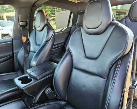 Тесла Модель Х 2018 у Києві на Automoto.ua Чорний Тесла Модель Х, об'ємом двигуна 0 л та пробігом 45 тис. км за 14000 $, фото 7 на Automoto.ua