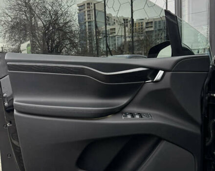 Черный Тесла Модель Х, объемом двигателя 0 л и пробегом 67 тыс. км за 26799 $, фото 8 на Automoto.ua