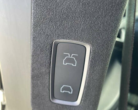 Черный Тесла Модель Х, объемом двигателя 0 л и пробегом 118 тыс. км за 33000 $, фото 40 на Automoto.ua