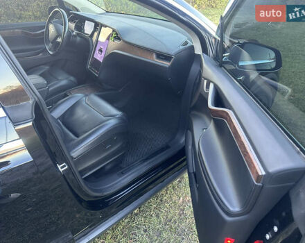 Черный Тесла Модель Х, объемом двигателя 0 л и пробегом 91 тыс. км за 20500 $, фото 12 на Automoto.ua