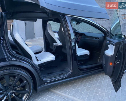 Тесла Модель Х 2018 у Харкові на Automoto.ua Чорний Тесла Модель Х, об'ємом двигуна 0 л та пробігом 12 тис. км за 67000 $, фото 32 на Automoto.ua