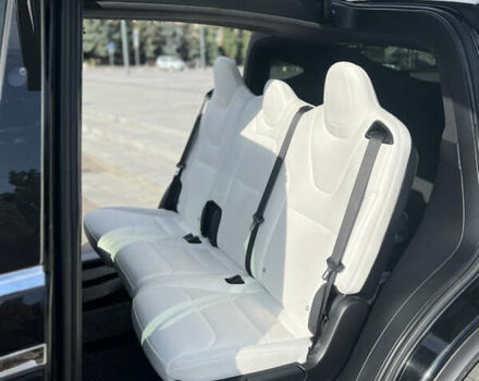 Черный Тесла Модель Х, объемом двигателя 0 л и пробегом 76 тыс. км за 41000 $, фото 7 на Automoto.ua