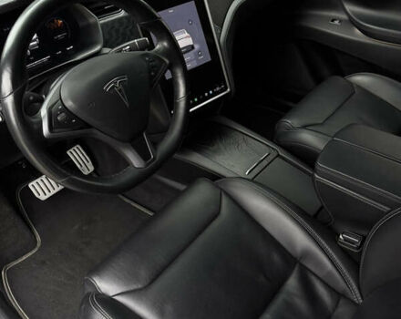 Черный Тесла Модель Х, объемом двигателя 0 л и пробегом 67 тыс. км за 26799 $, фото 9 на Automoto.ua