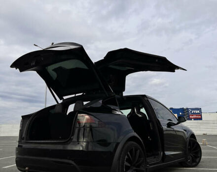 Черный Тесла Модель Х, объемом двигателя 0 л и пробегом 103 тыс. км за 34999 $, фото 5 на Automoto.ua