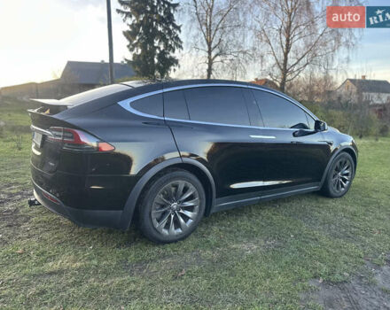 Черный Тесла Модель Х, объемом двигателя 0 л и пробегом 91 тыс. км за 20500 $, фото 9 на Automoto.ua