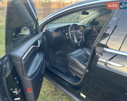 Черный Тесла Модель Х, объемом двигателя 0 л и пробегом 91 тыс. км за 20500 $, фото 18 на Automoto.ua