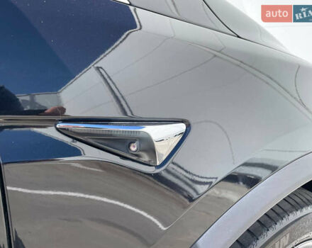 Черный Тесла Модель Х, объемом двигателя 0 л и пробегом 118 тыс. км за 33000 $, фото 20 на Automoto.ua