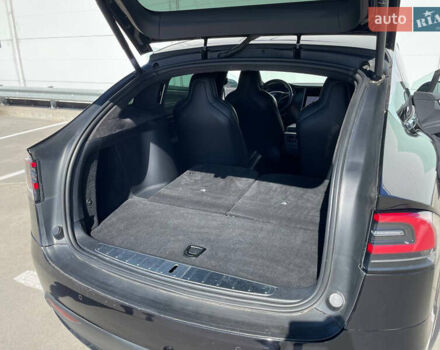 Черный Тесла Модель Х, объемом двигателя 0 л и пробегом 118 тыс. км за 33000 $, фото 16 на Automoto.ua