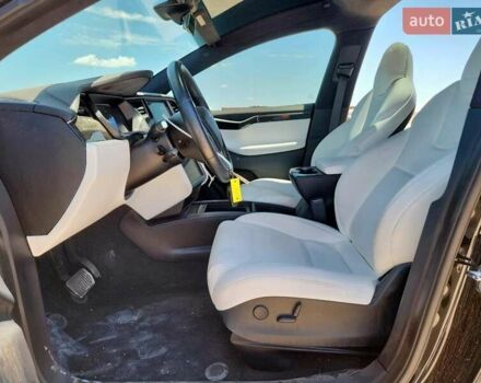 Черный Тесла Модель Х, объемом двигателя 0 л и пробегом 126 тыс. км за 7200 $, фото 6 на Automoto.ua
