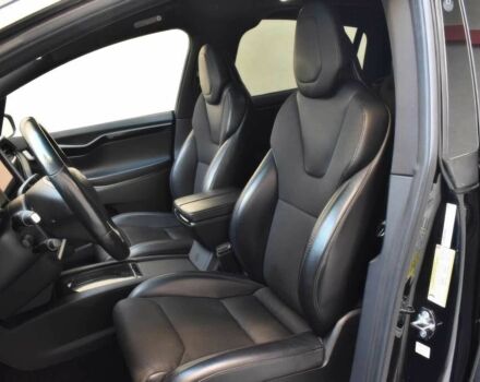 Черный Тесла Модель Х, объемом двигателя 0 л и пробегом 42 тыс. км за 6000 $, фото 10 на Automoto.ua