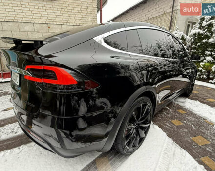 Чорний Тесла Модель Х, об'ємом двигуна 0 л та пробігом 33 тис. км за 30800 $, фото 8 на Automoto.ua