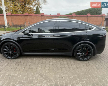 Черный Тесла Модель Х, объемом двигателя 0 л и пробегом 28 тыс. км за 29777 $, фото 11 на Automoto.ua