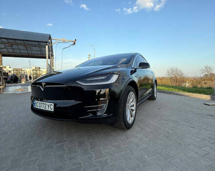 Черный Тесла Модель Х, объемом двигателя 0 л и пробегом 63 тыс. км за 28000 $, фото 3 на Automoto.ua