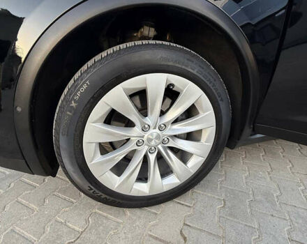 Черный Тесла Модель Х, объемом двигателя 0 л и пробегом 63 тыс. км за 28000 $, фото 26 на Automoto.ua