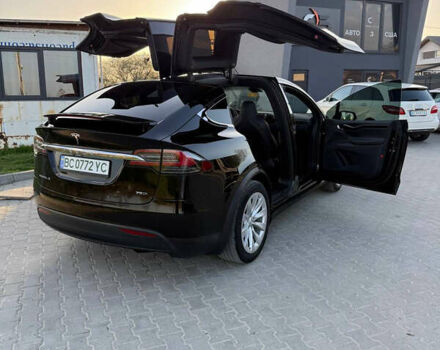 Черный Тесла Модель Х, объемом двигателя 0 л и пробегом 63 тыс. км за 28000 $, фото 11 на Automoto.ua