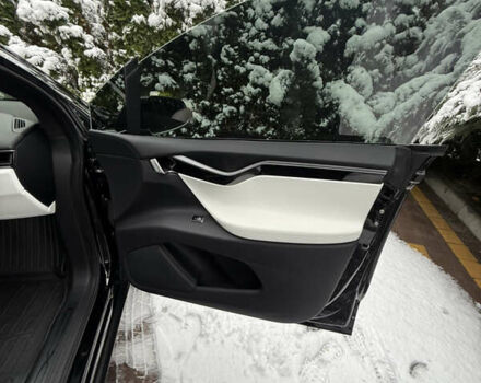 Чорний Тесла Модель Х, об'ємом двигуна 0 л та пробігом 33 тис. км за 30800 $, фото 16 на Automoto.ua