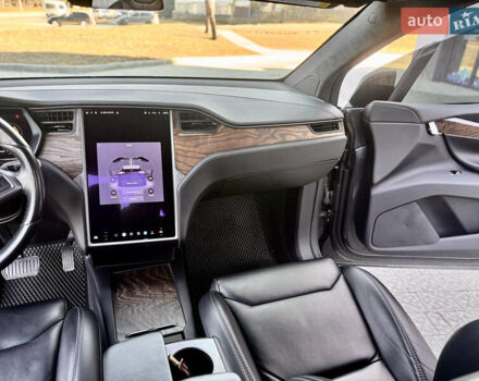 Черный Тесла Модель Х, объемом двигателя 0 л и пробегом 104 тыс. км за 34500 $, фото 12 на Automoto.ua