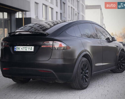 Черный Тесла Модель Х, объемом двигателя 0 л и пробегом 104 тыс. км за 34500 $, фото 1 на Automoto.ua