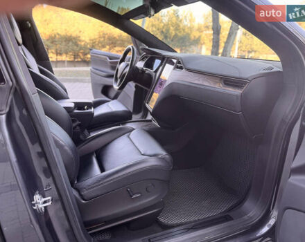 Черный Тесла Модель Х, объемом двигателя 0 л и пробегом 104 тыс. км за 34500 $, фото 19 на Automoto.ua