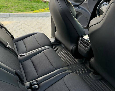 Черный Тесла Модель Х, объемом двигателя 0 л и пробегом 63 тыс. км за 28000 $, фото 13 на Automoto.ua