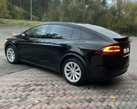 Черный Тесла Модель Х, объемом двигателя 0 л и пробегом 78 тыс. км за 31000 $, фото 9 на Automoto.ua