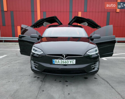 Черный Тесла Модель Х, объемом двигателя 0 л и пробегом 78 тыс. км за 34000 $, фото 9 на Automoto.ua