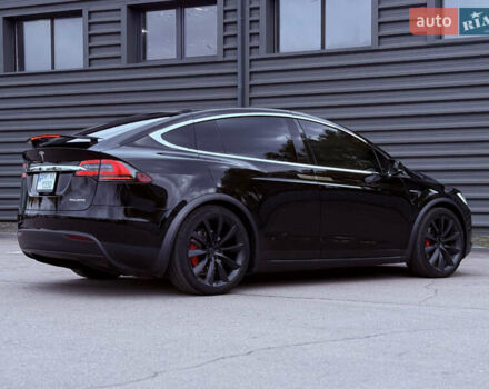 Черный Тесла Модель Х, объемом двигателя 0 л и пробегом 78 тыс. км за 34990 $, фото 16 на Automoto.ua