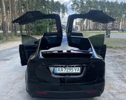 Черный Тесла Модель Х, объемом двигателя 0 л и пробегом 59 тыс. км за 43500 $, фото 4 на Automoto.ua
