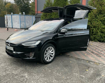 Черный Тесла Модель Х, объемом двигателя 0 л и пробегом 78 тыс. км за 31000 $, фото 2 на Automoto.ua