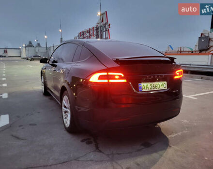 Черный Тесла Модель Х, объемом двигателя 0 л и пробегом 78 тыс. км за 34000 $, фото 30 на Automoto.ua