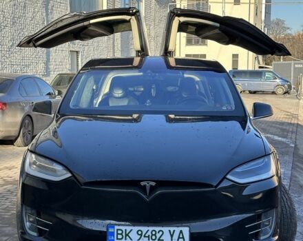 Черный Тесла Модель Х, объемом двигателя 0 л и пробегом 172 тыс. км за 17500 $, фото 1 на Automoto.ua