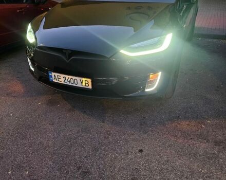 Черный Тесла Модель Х, объемом двигателя 0 л и пробегом 206 тыс. км за 18200 $, фото 1 на Automoto.ua