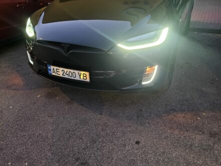 Черный Тесла Модель Х, объемом двигателя 0 л и пробегом 206 тыс. км за 18051 $, фото 1 на Automoto.ua