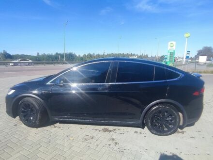 Черный Тесла Модель Х, объемом двигателя 0 л и пробегом 135 тыс. км за 17899 $, фото 1 на Automoto.ua