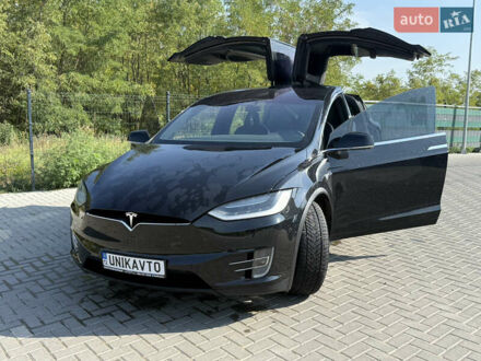 Черный Тесла Модель Х, объемом двигателя 0 л и пробегом 157 тыс. км за 25500 $, фото 1 на Automoto.ua