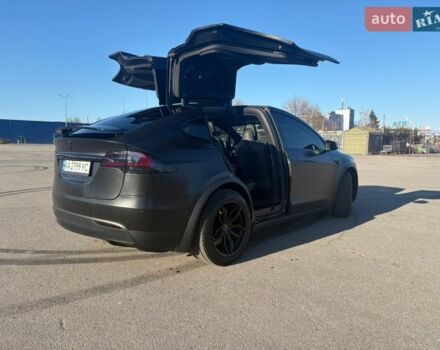 Чорний Тесла Модель Х, об'ємом двигуна 0 л та пробігом 135 тис. км за 28999 $, фото 1 на Automoto.ua