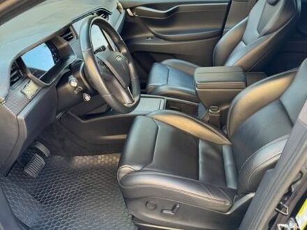 Черный Тесла Модель Х, объемом двигателя 0 л и пробегом 117 тыс. км за 25500 $, фото 1 на Automoto.ua