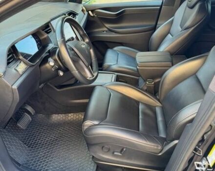 Черный Тесла Модель Х, объемом двигателя 0 л и пробегом 117 тыс. км за 25500 $, фото 1 на Automoto.ua