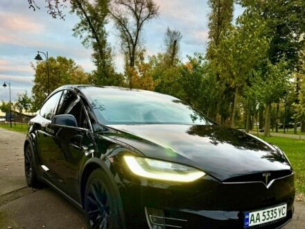 Черный Тесла Модель Х, объемом двигателя 0 л и пробегом 153 тыс. км за 26700 $, фото 1 на Automoto.ua