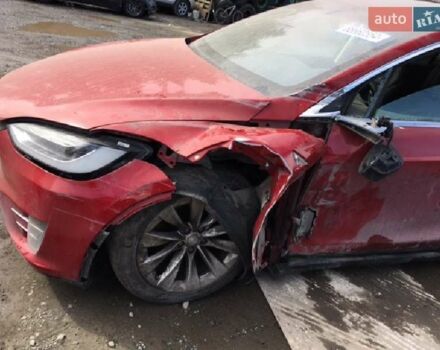 Красный Тесла Модель Х, объемом двигателя 0 л и пробегом 87 тыс. км за 13800 $, фото 16 на Automoto.ua
